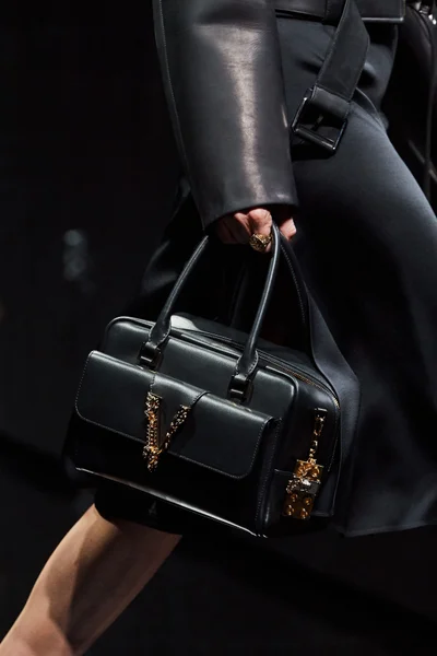 Look 198